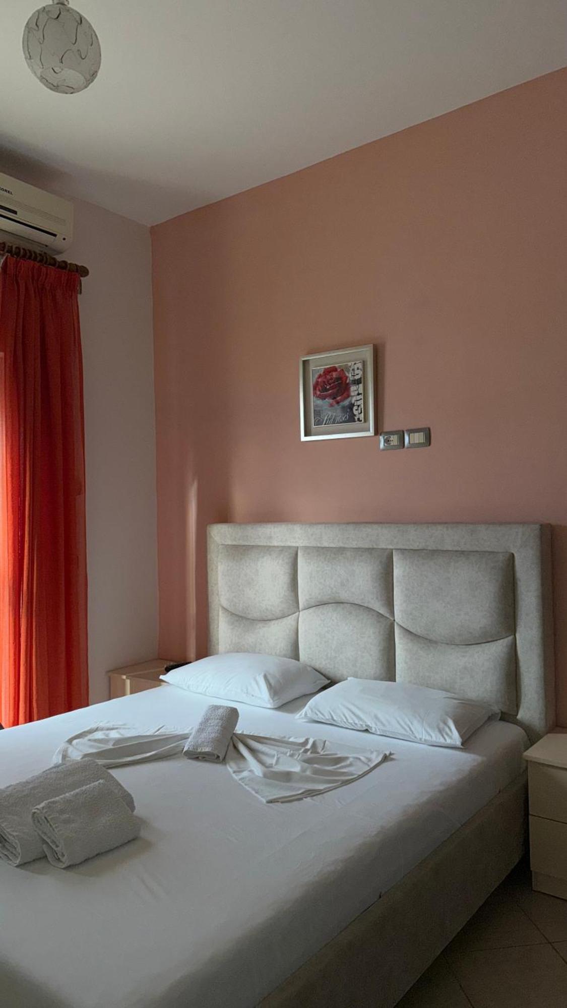 Unico Aparthotel Sarandë Exterior foto