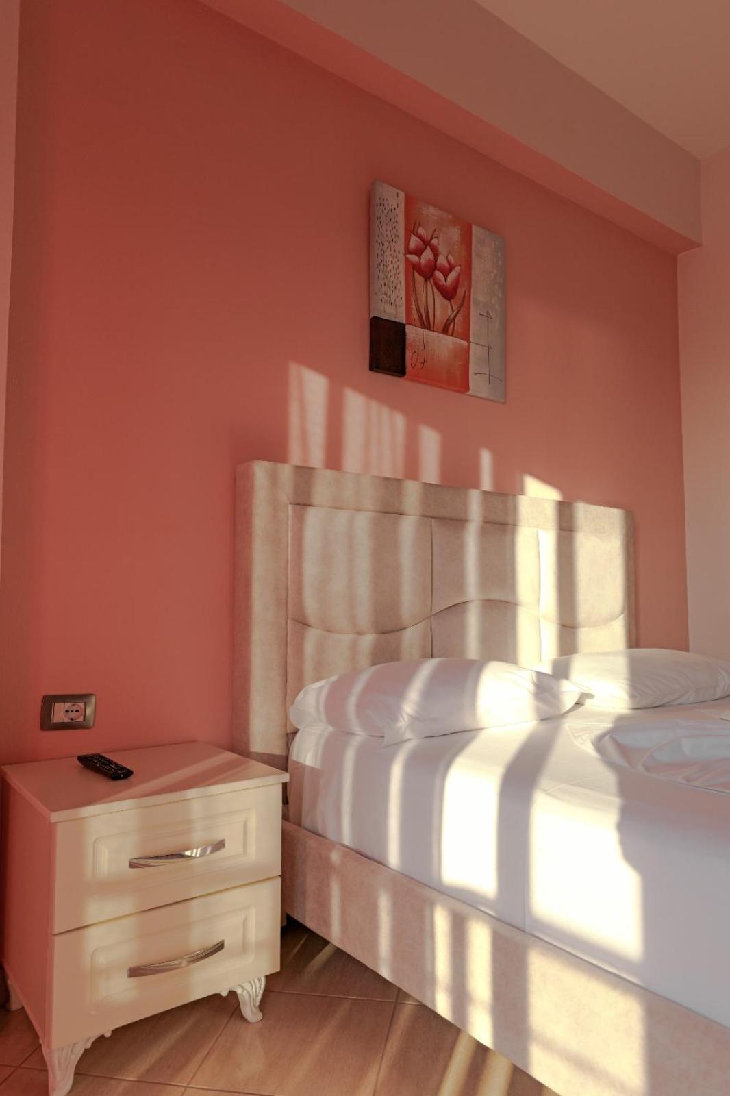 Unico Aparthotel Sarandë Exterior foto